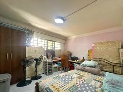 Blk 446 Hougang Avenue 8 (Hougang), HDB Executive #451959791